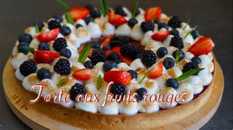 TARTE AUX FRUITS ROUGES MERINGUEE YouTube Food Waffles Fruit