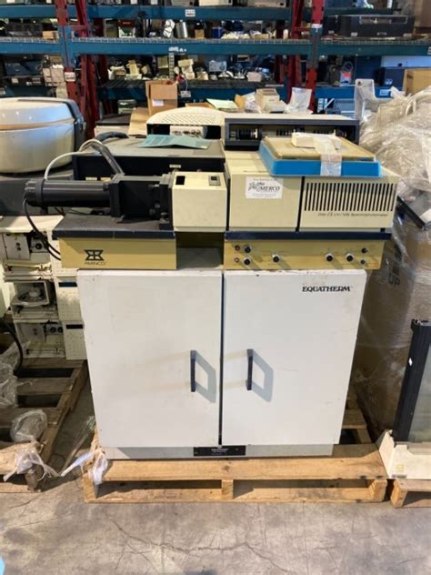 3 Pallets Of Assorted Lab Equipment For Sale