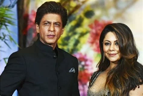 Shah Rukh Khans Witty Reply To Fan About Wife Gauri Goes Viral Mujhse