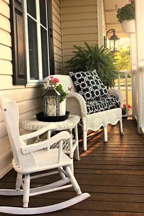 18 Small Front Porch Deck Ideas 36 Joyful Summer Porch Décor Ideas