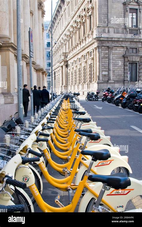 Bike Sharing Bikemi Milan Stock Photo Alamy