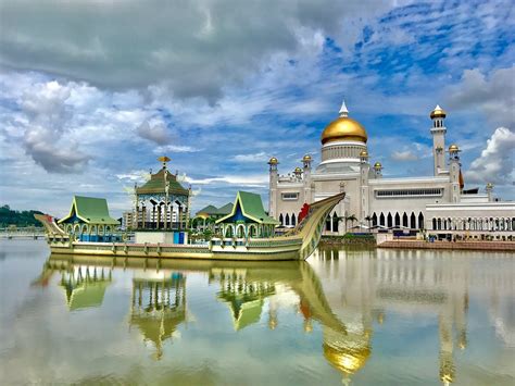 The Bandar Seri Begawan Travel Guide Plus Things To Do Trvlguides