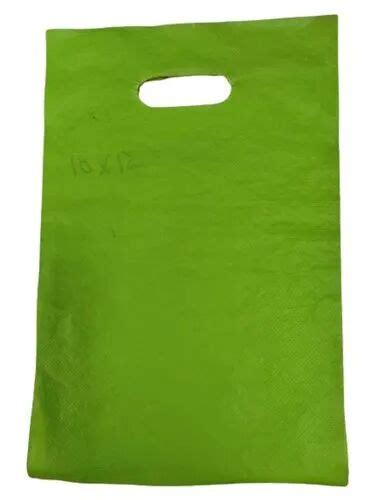 D Cut Non Woven Carry Bag Pattern Plain Color Green At Rs 110