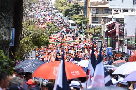 El TEC se sumó con fuerza a la Marcha por la Educación Pública Hoy en