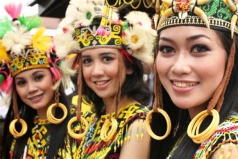 Festival Adat Dayak Meratus Menampilkan Budaya Asli