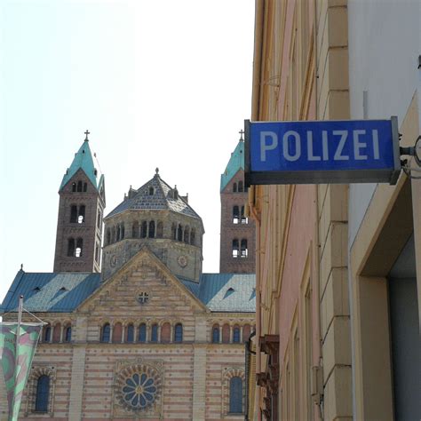 Sachbesch Digungen Auf Der Alla Hopp Anlage In Speyer J Hrige