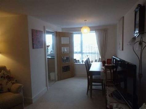 Carnarvon Road Clacton On Sea Bedroom Flat For Sale Co