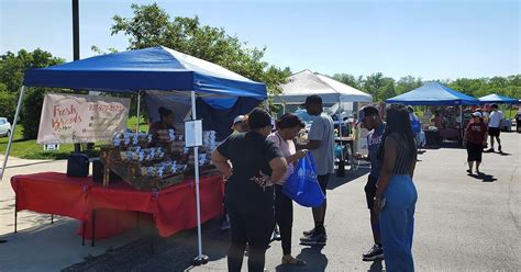 Farmers Market at The Heights