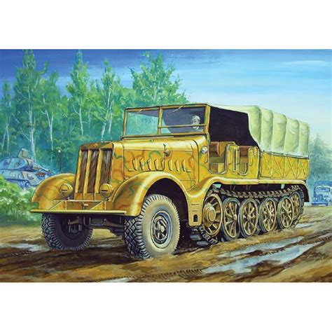 Bachmann Europe Plc German Army SdKfz 9 FAMO 18 Ton Half Track Vehicle