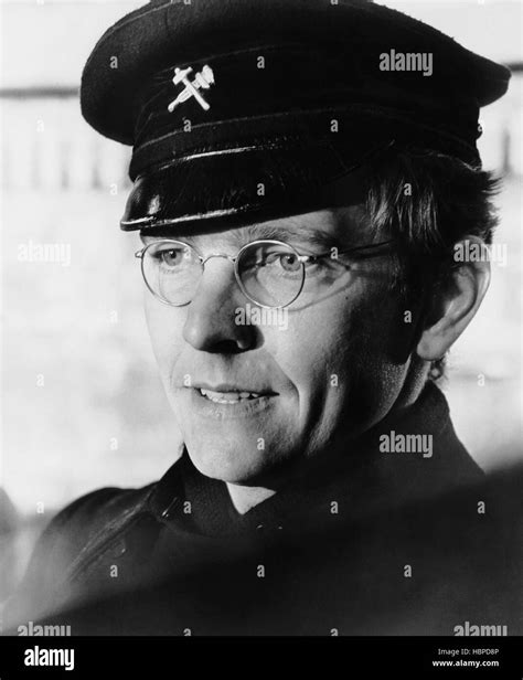 Doctor Zhivago Tom Courtenay 1965 Stock Photo Alamy