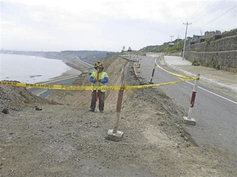 Piden reparar vía El Diario Ecuador