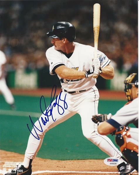 WADE BOGGS Tampa Bay Devil Rays Signed 8x10 PHOTO With PSA COA