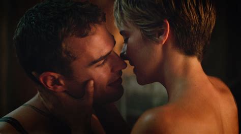 Naked Shailene Woodley In Insurgent