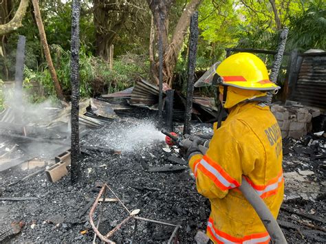 Voraz Incendio Consumi Por Completo Casa En San Rafael De Heredia La