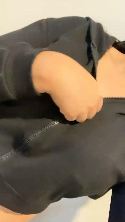 Unzip Reveal Of My Big Tits Oc Scrolller