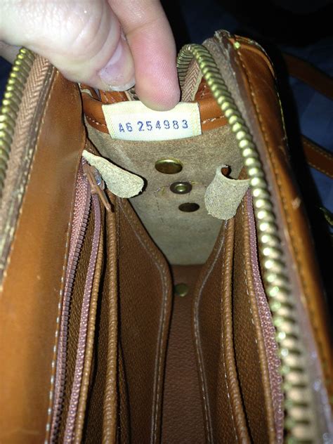 How To Spot A Fake Vintage Dooney Bourke Handbag Agiandsam