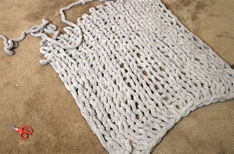 Easy Chunky Hand Knitted Blanket In One Hour 8 Steps With Pictures