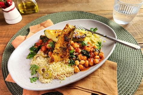 Abobrinha gratinada ensopado de tomate e grão de bico na Air Fryer