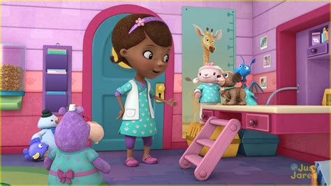 Disney Junior Debuts Doc Mcstuffins Pet Vet Exclusive Photos