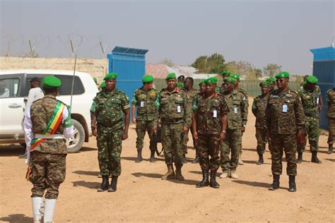 Atmis Acting Force Commander Visits Troops In Beledweyne Radio Dalsan