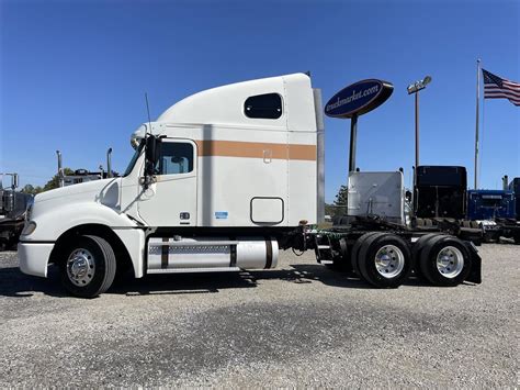 2004 Freightliner Columbia Sleeper N14631 Truck Market