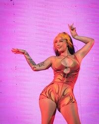 Forumophilia PORN FORUM Womans Of Music Page 9