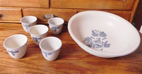 Lot Pfaltzgraff Dinnerware Extras Estatesales Org