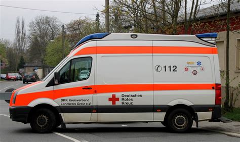 Rettungswagen RTW DRK Zeulenroda Foto 01 05 13 Fahrzeugbilder De