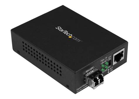 StarTech.com Gigabit Ethernet Fiber Media Converter - 850nm MM LC ...