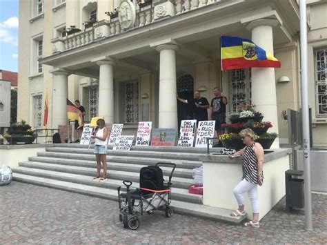 Malchiner Demos Gehen Auch In Den Sommerferien Weiter