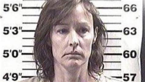 Ex Mulher De Escritor Tira Arma Da Vagina Depois De Discuss O Sobre Alien Genas