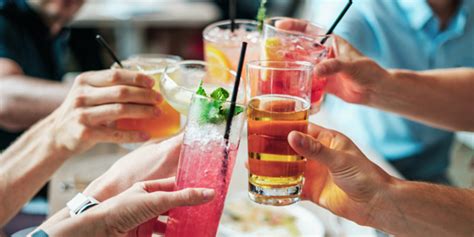 15 Resep Cocktail Simpel Yang Bisa Kamu Coba Di Rumah