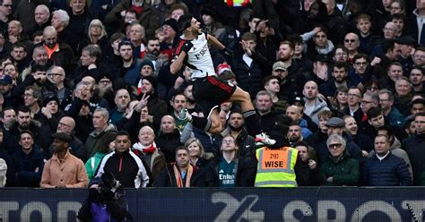 Fulham premió la obra de arte del mexicano Raúl Jiménez se llevó el