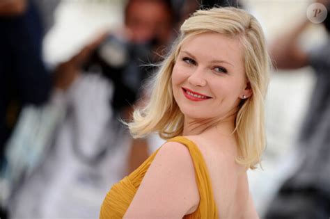 Photo Kirsten Dunst Lors Du Photocall Du Film Melancholia Au Festival