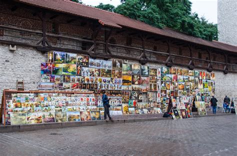 Kraków St Florian s Gate Ramparts Art Market Ulica Pijar Flickr