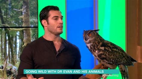 This Morning Introduced Viewers To World S Hottest Vet And No One Could Concentrate On The