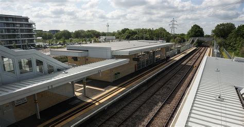 Reading Green Park station opens | Rail Business UK | Railway Gazette ...