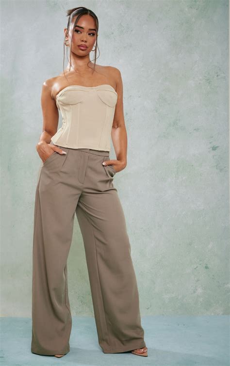 Plt Label Taupe Woven Wide Leg Tailored Trousers Prettylittlething Ie