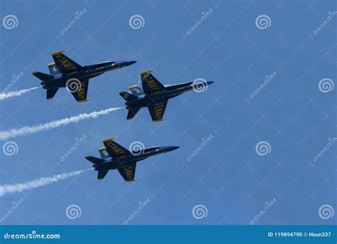 Blue Angels Navy Fighter Jets Performing Aerial Stunts Editorial Image - Image of mcdonnell ...