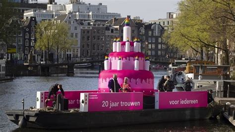 Amsterdam Celebrates Years Of World S First Same Sex Marriages City S Mayor Says Equality Is