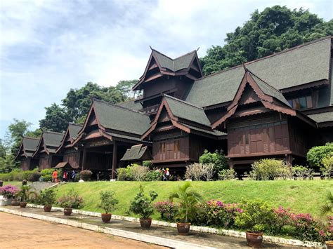 Melaka Sultanate Palace Museum Di Bandar Melaka