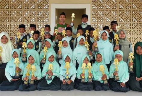 Borong Medali Olimpiade Matematika IPA Dan Bahasa Inggris Prestasi