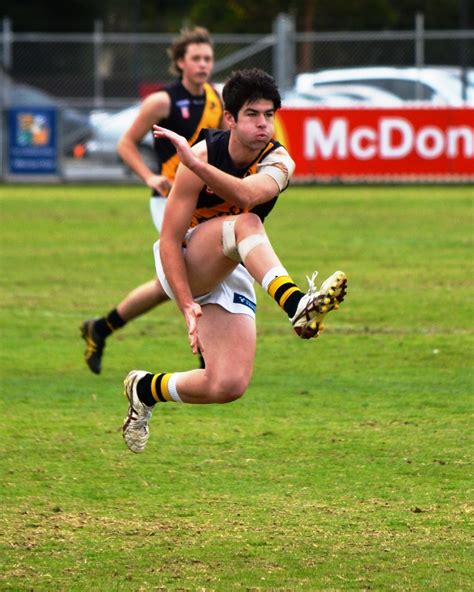 Ben Mcintyre Glenelg Tigers V Port Adelaide Magpies Sanfl Flickr