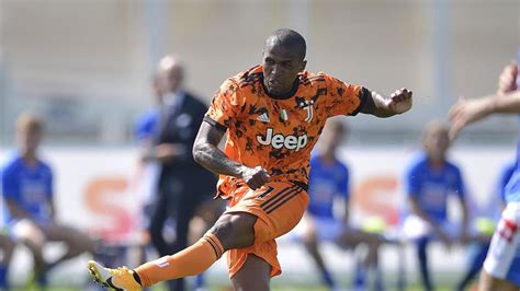 Happy birthday Douglas Costa! - Juventus