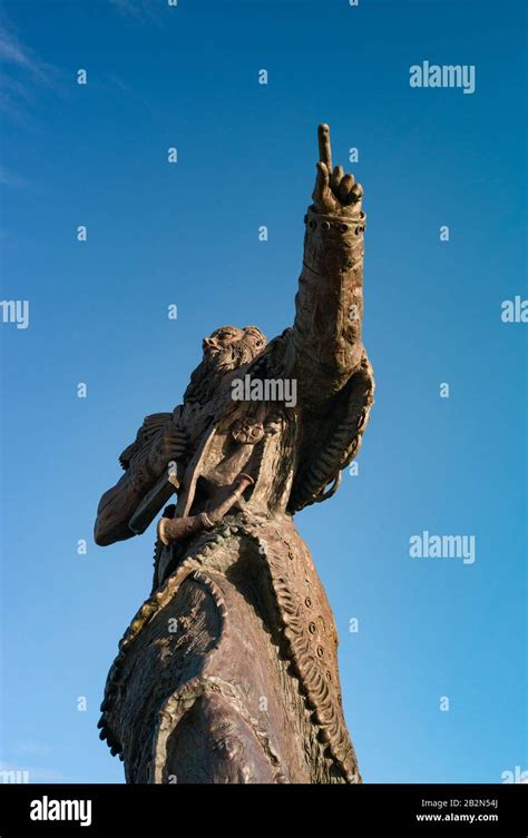 Statue of saint brendan hi-res stock photography and images - Alamy