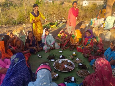 Training program on Millet and Mahua recipes with Bhariya and Gond women of Patalkot at ...