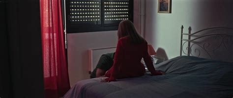 Nude Video Celebs Laure Calamy Nude Iris Et Les Hommes