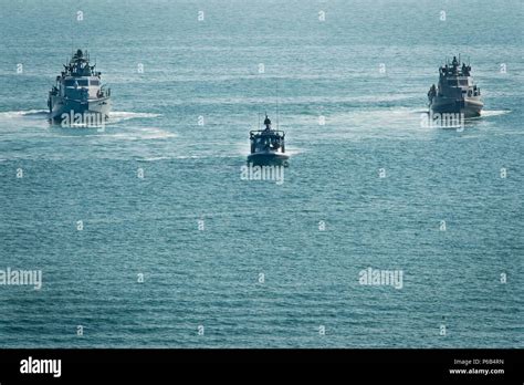 Right Echelon Formation Hi Res Stock Photography And Images Alamy