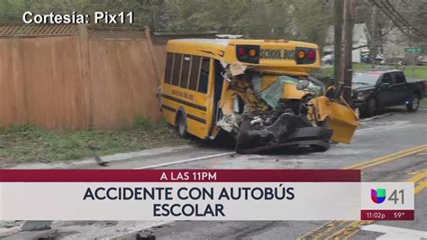 Cinco Estudiantes Con Heridas Menores Tras Choque De Bus Escolar Youtube