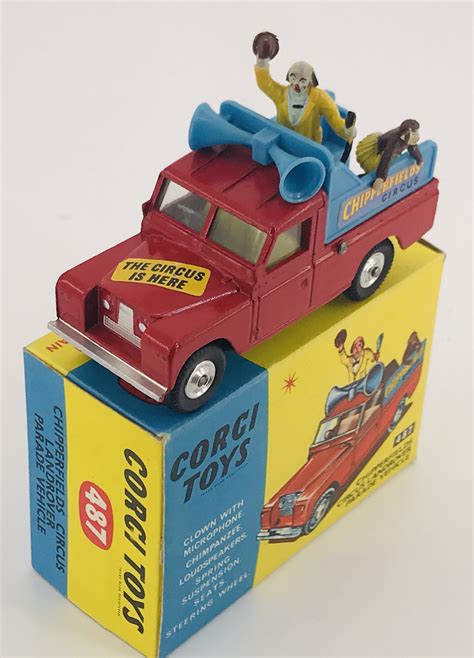 Vintage Corgi Toys 487 Chipperfields Circus Land Rover Parade Vehicle